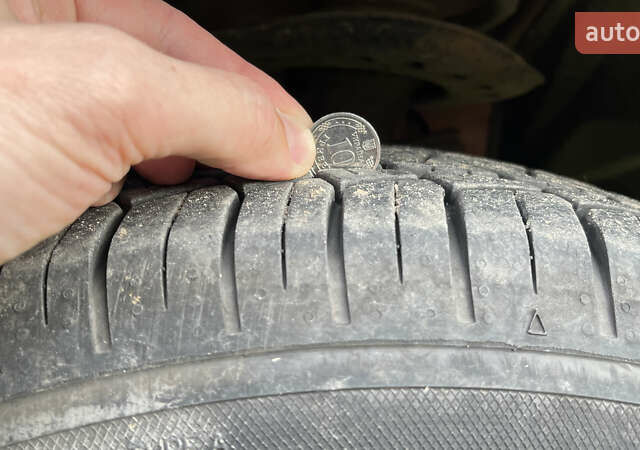 Красный Ниссан Кашкай, объемом двигателя 1.6 л и пробегом 197 тыс. км за 8600 $, фото 7 на Automoto.ua