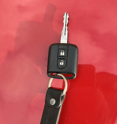 Красный Ниссан Кашкай, объемом двигателя 1.6 л и пробегом 197 тыс. км за 8600 $, фото 13 на Automoto.ua