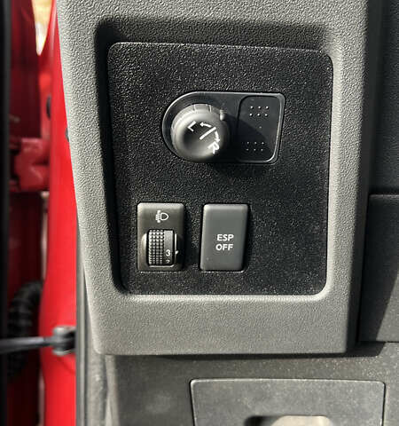 Красный Ниссан Кашкай, объемом двигателя 1.6 л и пробегом 197 тыс. км за 8600 $, фото 20 на Automoto.ua