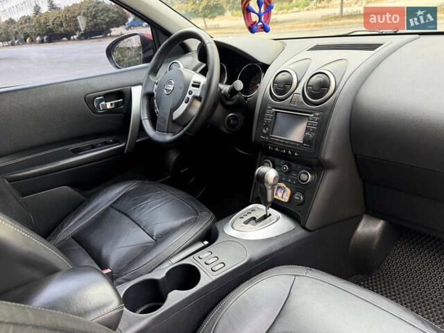 Красный Ниссан Кашкай, объемом двигателя 2 л и пробегом 166 тыс. км за 7750 $, фото 23 на Automoto.ua