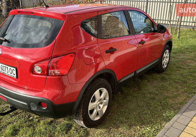 Красный Ниссан Кашкай, объемом двигателя 1.6 л и пробегом 197 тыс. км за 8600 $, фото 3 на Automoto.ua