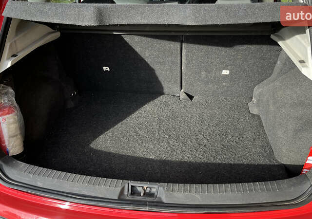 Красный Ниссан Кашкай, объемом двигателя 1.6 л и пробегом 197 тыс. км за 8600 $, фото 15 на Automoto.ua