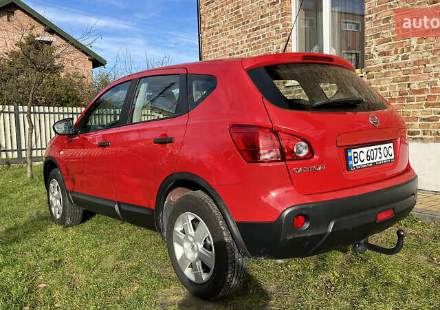 Красный Ниссан Кашкай, объемом двигателя 1.6 л и пробегом 197 тыс. км за 8600 $, фото 1 на Automoto.ua