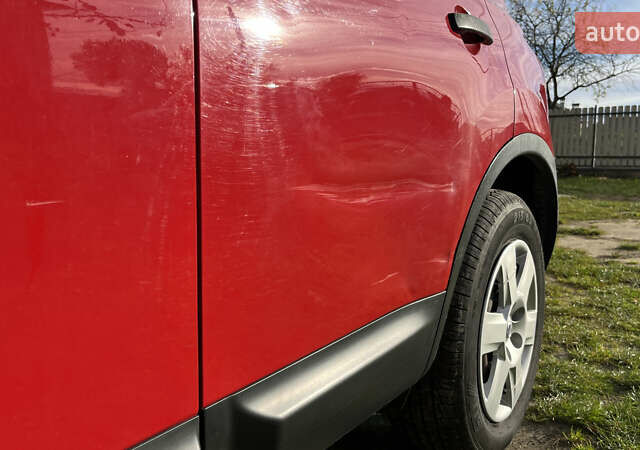 Красный Ниссан Кашкай, объемом двигателя 1.6 л и пробегом 197 тыс. км за 8600 $, фото 10 на Automoto.ua