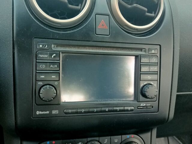 Красный Ниссан Кашкай, объемом двигателя 1.6 л и пробегом 153 тыс. км за 8800 $, фото 11 на Automoto.ua