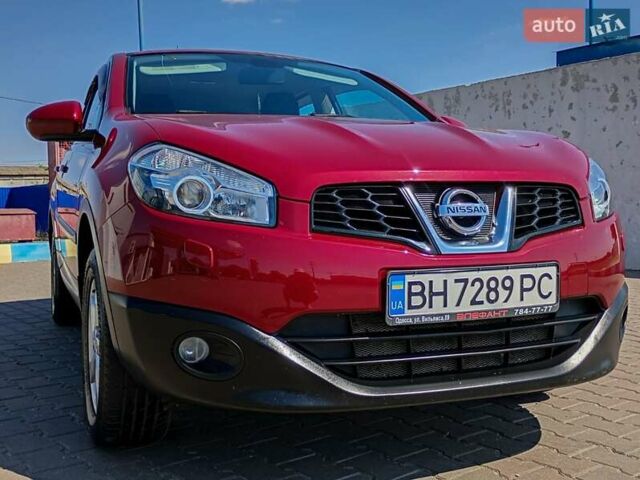 Красный Ниссан Кашкай, объемом двигателя 2 л и пробегом 115 тыс. км за 11700 $, фото 14 на Automoto.ua