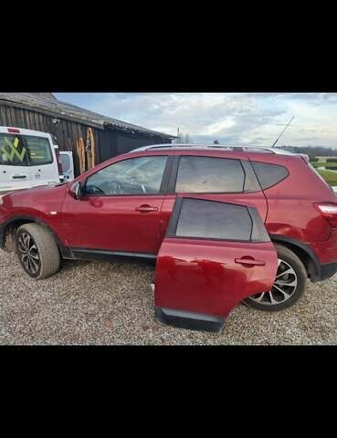 Червоний Ніссан Кашкай, об'ємом двигуна 1.5 л та пробігом 225 тис. км за 7000 $, фото 2 на Automoto.ua