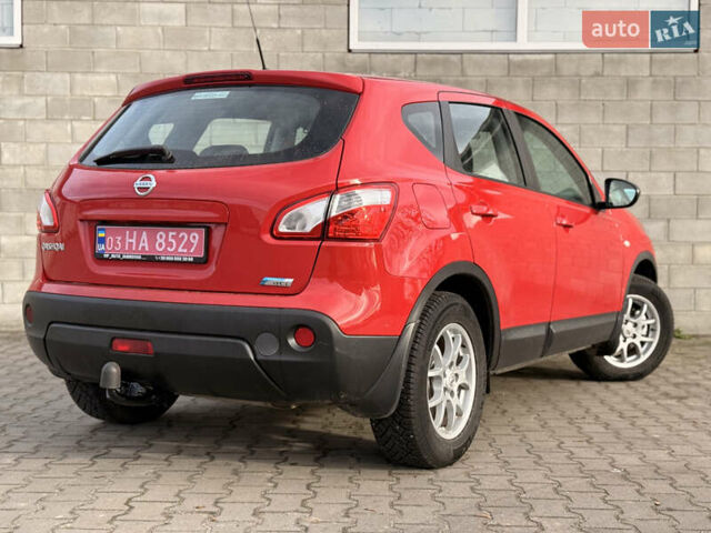 Красный Ниссан Кашкай, объемом двигателя 1.5 л и пробегом 150 тыс. км за 9999 $, фото 46 на Automoto.ua