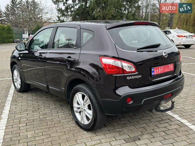 Красный Ниссан Кашкай, объемом двигателя 1.6 л и пробегом 163 тыс. км за 9950 $, фото 10 на Automoto.ua