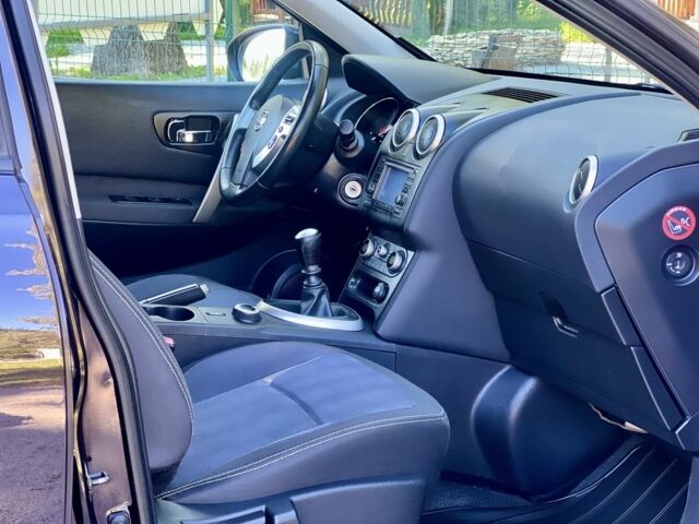 Червоний Ніссан Кашкай, об'ємом двигуна 2 л та пробігом 228 тис. км за 11599 $, фото 4 на Automoto.ua