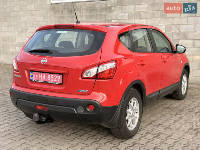 Красный Ниссан Кашкай, объемом двигателя 1.5 л и пробегом 150 тыс. км за 9999 $, фото 39 на Automoto.ua