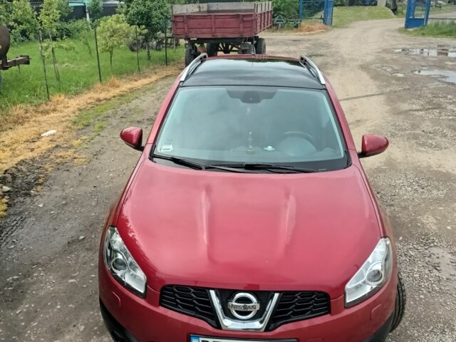 Красный Ниссан Кашкай, объемом двигателя 1.6 л и пробегом 153 тыс. км за 8800 $, фото 3 на Automoto.ua