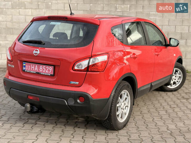 Красный Ниссан Кашкай, объемом двигателя 1.5 л и пробегом 150 тыс. км за 9999 $, фото 47 на Automoto.ua