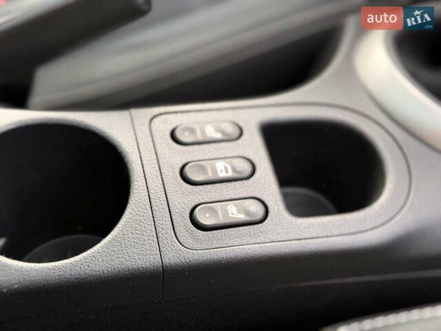 Красный Ниссан Кашкай, объемом двигателя 1.5 л и пробегом 150 тыс. км за 9999 $, фото 17 на Automoto.ua