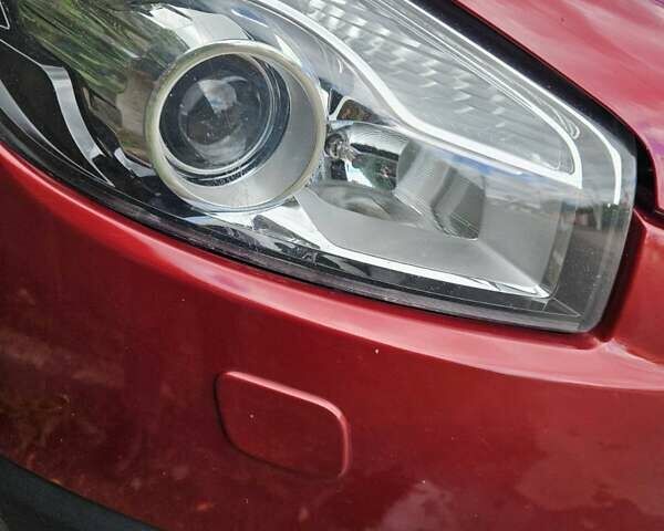 Красный Ниссан Кашкай, объемом двигателя 2 л и пробегом 274 тыс. км за 8900 $, фото 1 на Automoto.ua