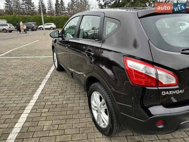 Красный Ниссан Кашкай, объемом двигателя 1.6 л и пробегом 163 тыс. км за 9950 $, фото 11 на Automoto.ua