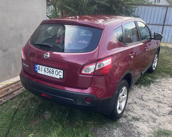 Красный Ниссан Кашкай, объемом двигателя 2 л и пробегом 102 тыс. км за 13000 $, фото 4 на Automoto.ua