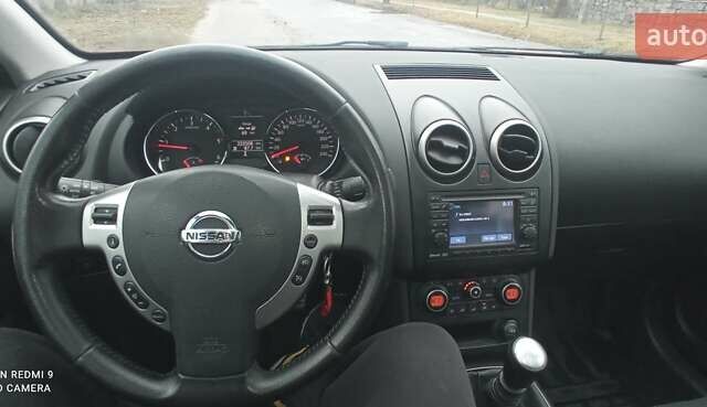 Красный Ниссан Кашкай, объемом двигателя 1.5 л и пробегом 225 тыс. км за 9498 $, фото 41 на Automoto.ua