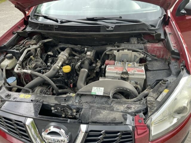 Червоний Ніссан Кашкай, об'ємом двигуна 1.5 л та пробігом 225 тис. км за 9999 $, фото 5 на Automoto.ua