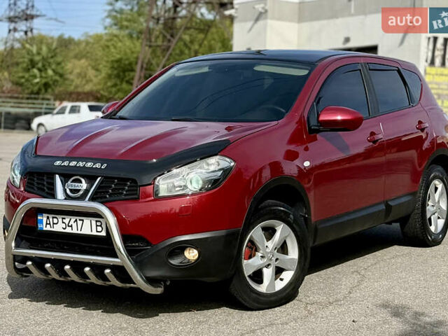 Красный Ниссан Кашкай, объемом двигателя 2 л и пробегом 165 тыс. км за 7900 $, фото 1 на Automoto.ua