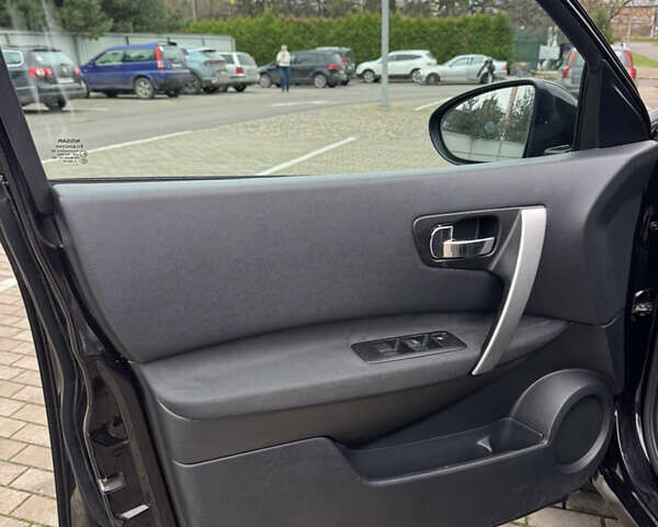 Красный Ниссан Кашкай, объемом двигателя 1.6 л и пробегом 163 тыс. км за 9950 $, фото 15 на Automoto.ua