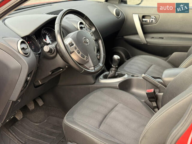 Красный Ниссан Кашкай, объемом двигателя 1.5 л и пробегом 150 тыс. км за 9999 $, фото 22 на Automoto.ua