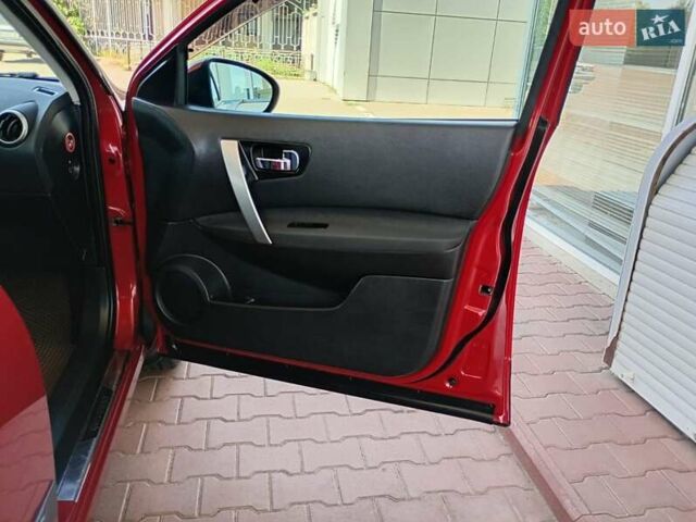 Красный Ниссан Кашкай, объемом двигателя 2 л и пробегом 115 тыс. км за 11700 $, фото 32 на Automoto.ua