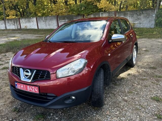 Красный Ниссан Кашкай, объемом двигателя 1.5 л и пробегом 242 тыс. км за 9600 $, фото 1 на Automoto.ua