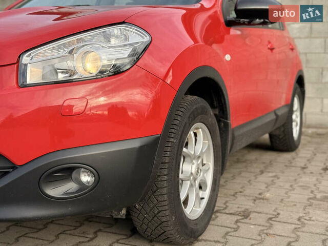 Красный Ниссан Кашкай, объемом двигателя 1.5 л и пробегом 150 тыс. км за 9999 $, фото 32 на Automoto.ua
