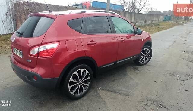 Красный Ниссан Кашкай, объемом двигателя 1.5 л и пробегом 225 тыс. км за 9498 $, фото 3 на Automoto.ua