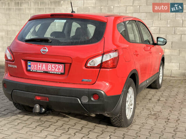 Красный Ниссан Кашкай, объемом двигателя 1.5 л и пробегом 150 тыс. км за 9999 $, фото 53 на Automoto.ua