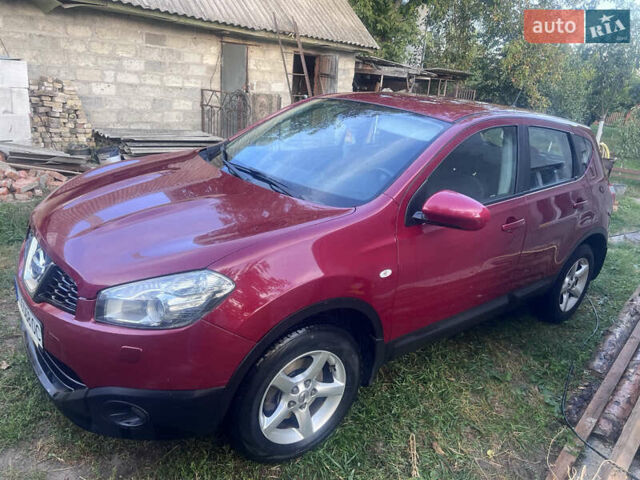 Красный Ниссан Кашкай, объемом двигателя 2 л и пробегом 102 тыс. км за 13000 $, фото 2 на Automoto.ua