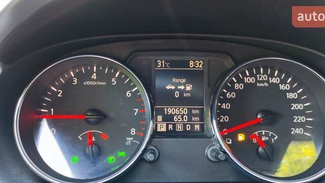 Красный Ниссан Кашкай, объемом двигателя 2 л и пробегом 190 тыс. км за 9700 $, фото 57 на Automoto.ua