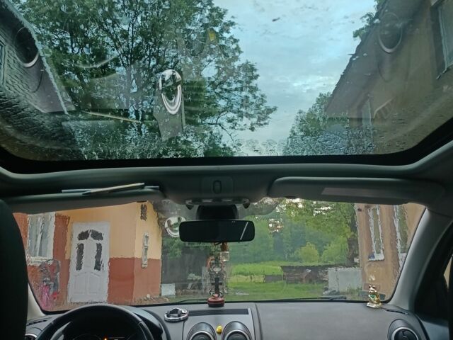 Красный Ниссан Кашкай, объемом двигателя 1.6 л и пробегом 153 тыс. км за 8800 $, фото 7 на Automoto.ua