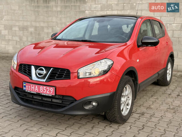 Красный Ниссан Кашкай, объемом двигателя 1.5 л и пробегом 150 тыс. км за 9999 $, фото 37 на Automoto.ua