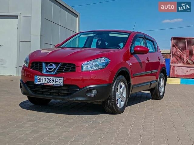 Красный Ниссан Кашкай, объемом двигателя 2 л и пробегом 115 тыс. км за 11700 $, фото 4 на Automoto.ua