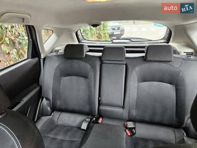 Красный Ниссан Кашкай, объемом двигателя 2 л и пробегом 274 тыс. км за 8200 $, фото 5 на Automoto.ua