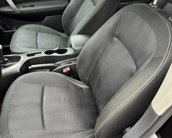 Красный Ниссан Кашкай, объемом двигателя 1.6 л и пробегом 163 тыс. км за 9950 $, фото 13 на Automoto.ua