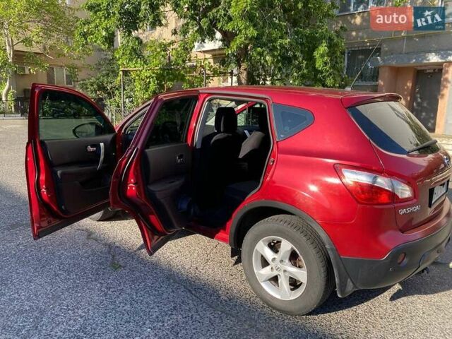 Красный Ниссан Кашкай, объемом двигателя 2 л и пробегом 185 тыс. км за 10600 $, фото 18 на Automoto.ua