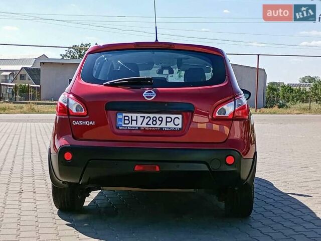 Красный Ниссан Кашкай, объемом двигателя 2 л и пробегом 115 тыс. км за 11700 $, фото 7 на Automoto.ua