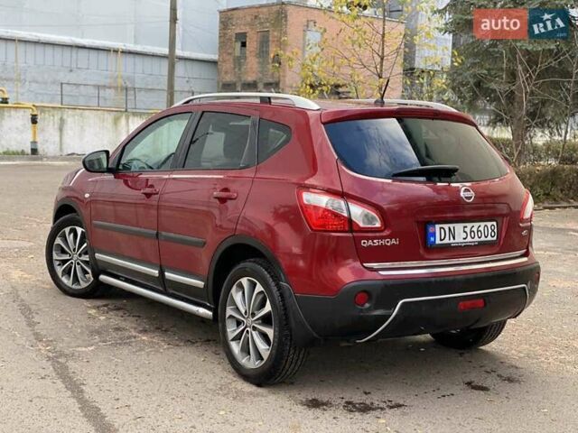 Красный Ниссан Кашкай, объемом двигателя 2 л и пробегом 202 тыс. км за 11350 $, фото 3 на Automoto.ua