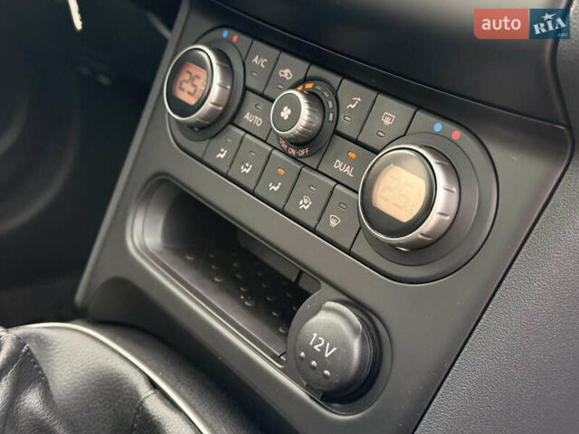 Красный Ниссан Кашкай, объемом двигателя 1.5 л и пробегом 150 тыс. км за 9999 $, фото 16 на Automoto.ua