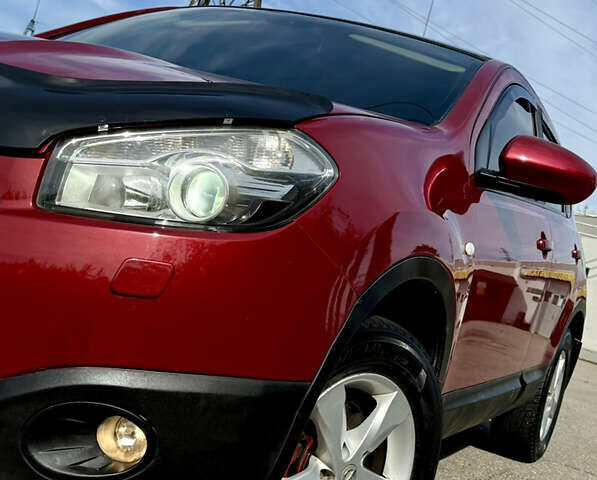 Красный Ниссан Кашкай, объемом двигателя 2 л и пробегом 165 тыс. км за 7900 $, фото 7 на Automoto.ua
