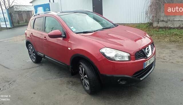 Красный Ниссан Кашкай, объемом двигателя 1.5 л и пробегом 225 тыс. км за 9498 $, фото 4 на Automoto.ua