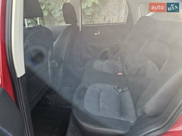 Красный Ниссан Кашкай, объемом двигателя 2 л и пробегом 274 тыс. км за 8200 $, фото 10 на Automoto.ua