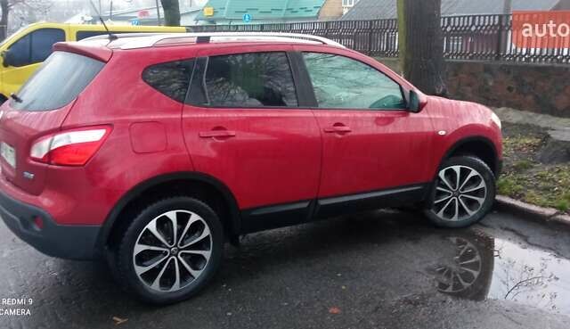 Красный Ниссан Кашкай, объемом двигателя 1.5 л и пробегом 225 тыс. км за 9498 $, фото 1 на Automoto.ua