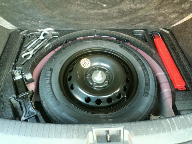 Красный Ниссан Кашкай, объемом двигателя 1.6 л и пробегом 153 тыс. км за 8800 $, фото 12 на Automoto.ua