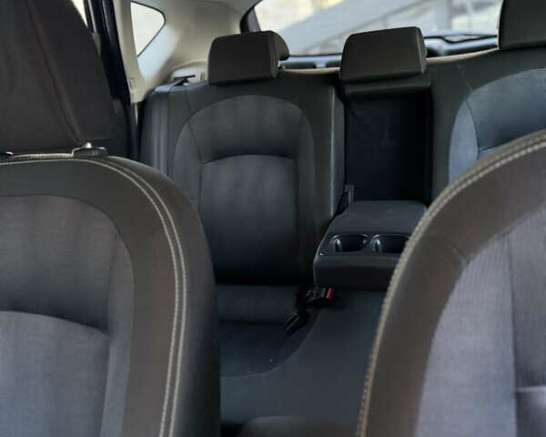 Червоний Ніссан Кашкай, об'ємом двигуна 1.5 л та пробігом 241 тис. км за 9700 $, фото 14 на Automoto.ua