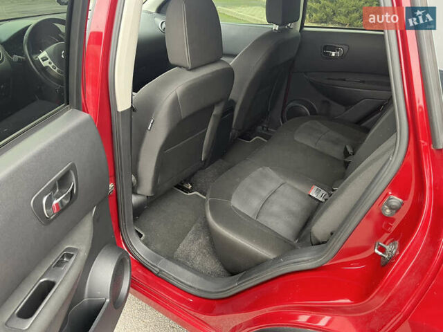 Красный Ниссан Кашкай, объемом двигателя 2 л и пробегом 61 тыс. км за 11400 $, фото 17 на Automoto.ua