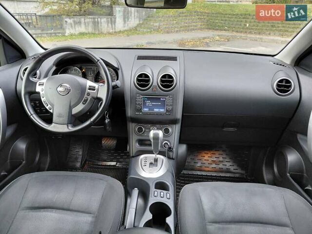 Красный Ниссан Кашкай, объемом двигателя 2 л и пробегом 172 тыс. км за 10500 $, фото 22 на Automoto.ua